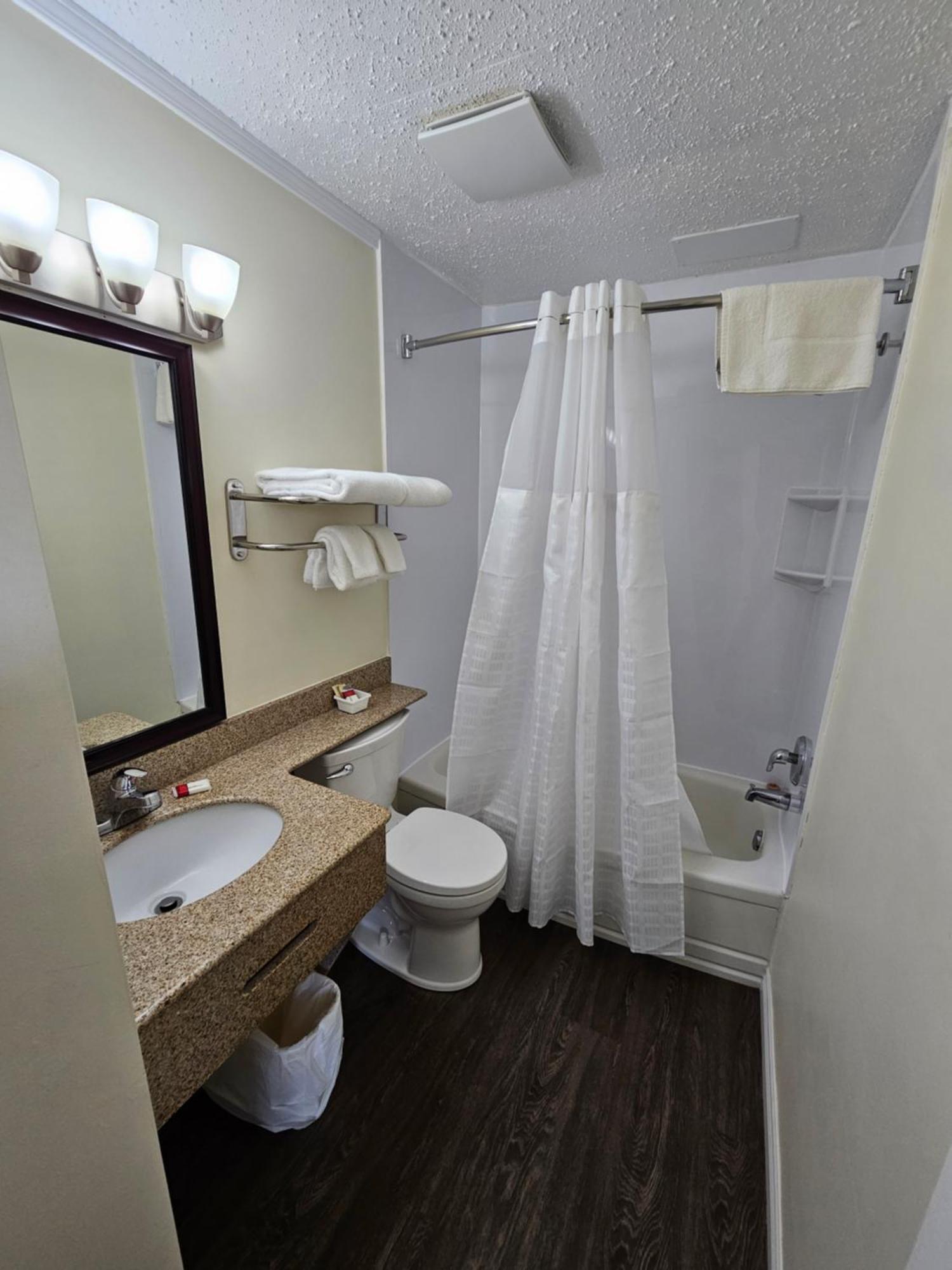 Huntsville Inn Εξωτερικό φωτογραφία